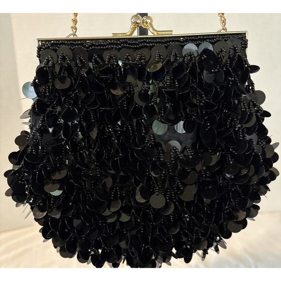 Black Sequin Evening Purse With Gold Chain Strap 7 X 6 Inches - Picture 8 of 15